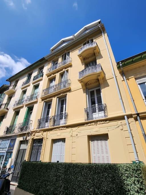Nice Fac St Jean D'Angely Exterior photo